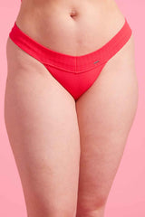 Ivy Seamfree G-string Coral