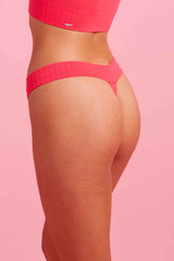 Ivy Seamfree G-string Coral