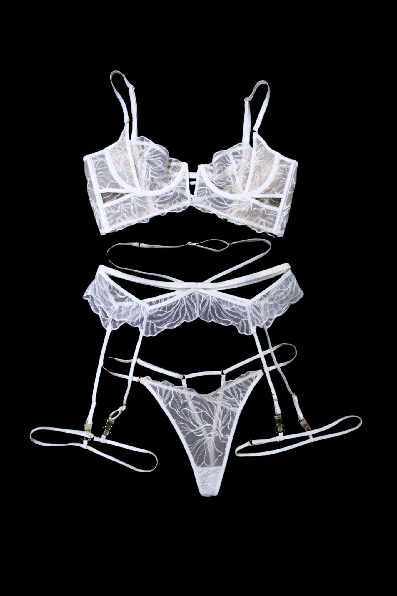 Gaia White 3 Piece Set – Size 8D/10C/12A, S, XS/S | Archive Sample Main image