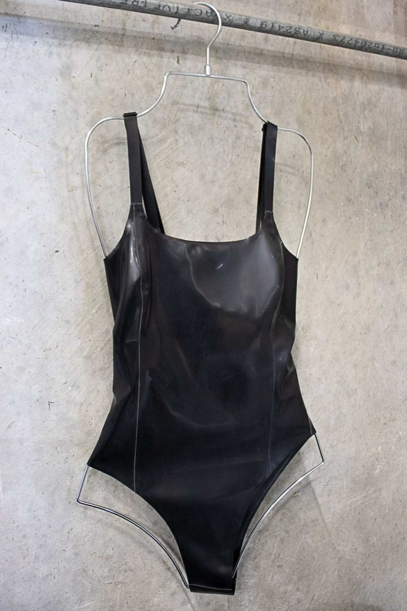 Latex G-String Bodysuit Black – Size S | Archive Sample Main image