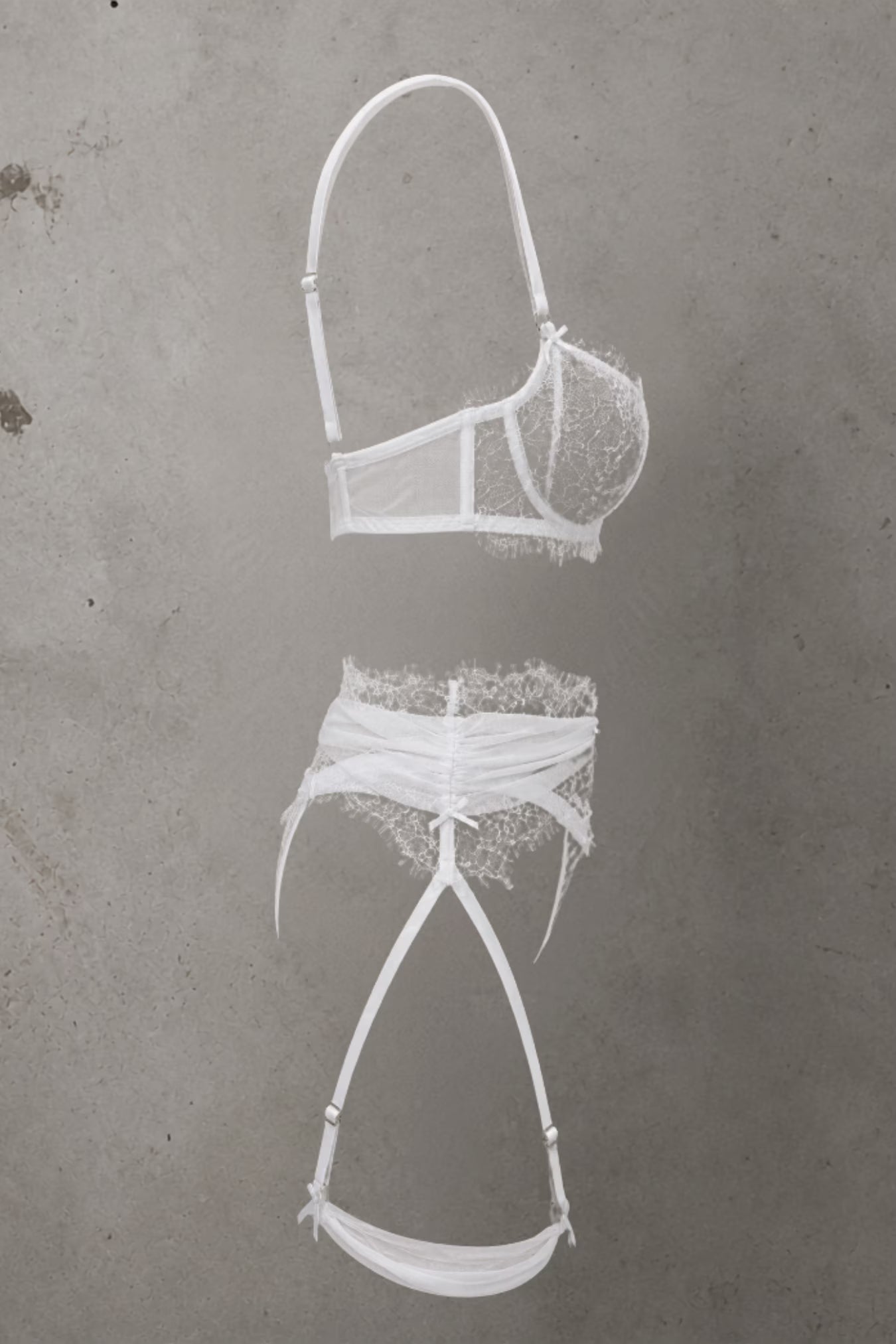 Brooke Lace 3 Piece Set – Size 8D/10C/12B, M/L, M | Archive Sample